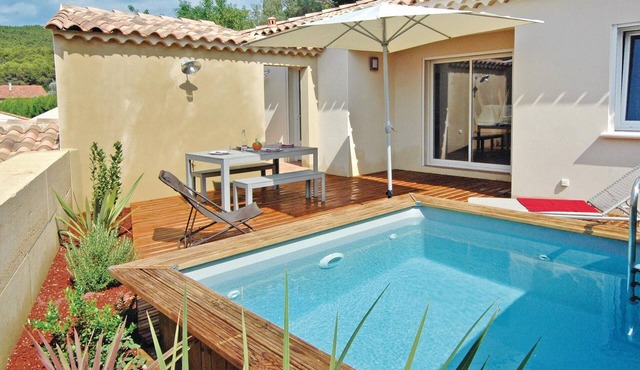 Amazing home in Laudun-L'Ardoise