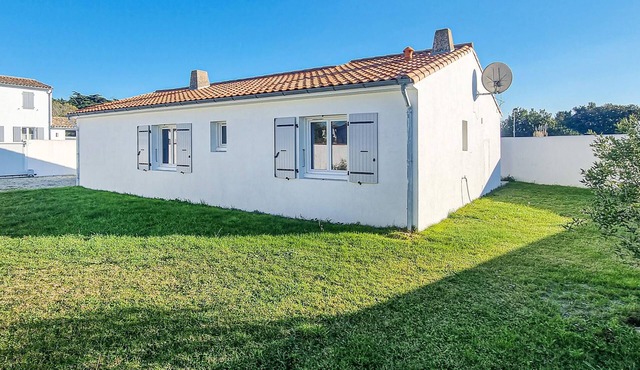 Amazing home in Les Portes-en-Ré