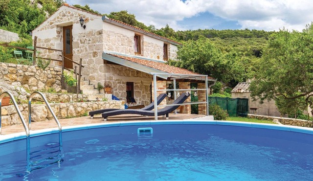 Amazing home in Supetarska Draga