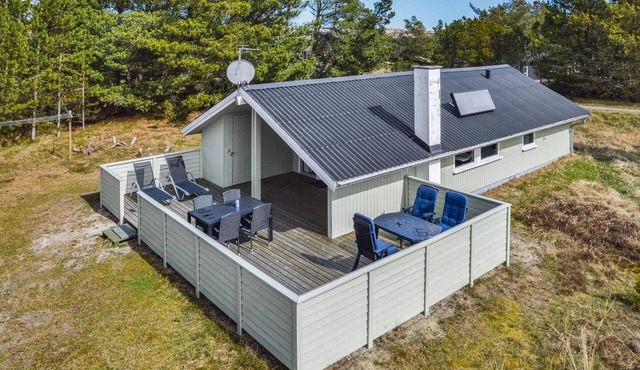 Amazing home in ålbæk with WiFi