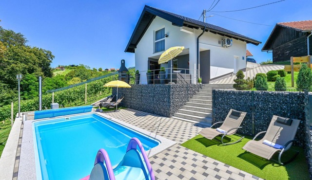Amazing home in Andrasevec with sauna