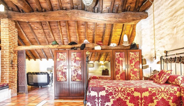Amazing home in Añora with WiFi
