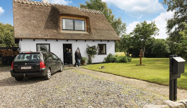 Amazing home in Askeby with kitchen