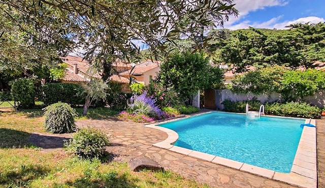 Amazing home in Berlou