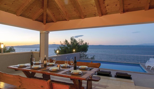 Amazing home in Blato