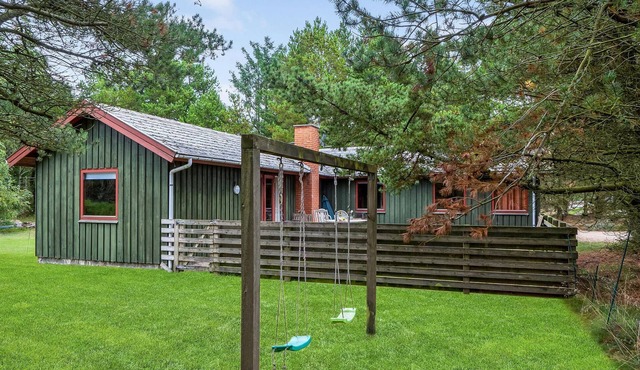 Amazing home in Blåvand with WiFi