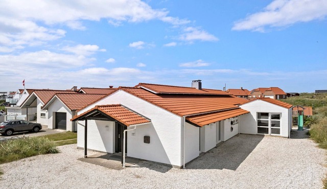 Amazing home in Blokhus with sauna