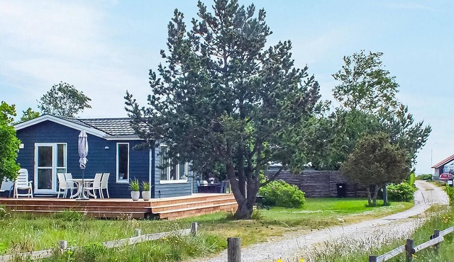 Amazing home in Børkop with kitchen
