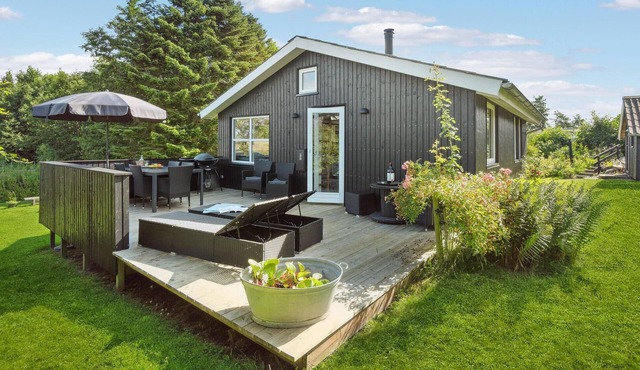 Amazing home in Broager with sauna