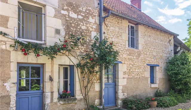 Amazing home in Civray s-Esves with 3 Bedrooms and WiFi