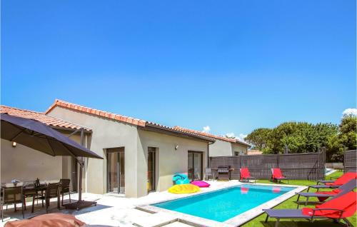 Amazing Home In Cléon D'andran