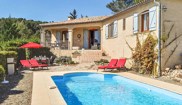 Amazing home in Cruzy