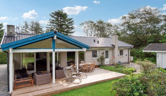 Amazing home in Dronningmølle