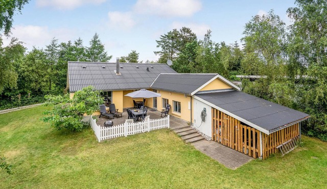 Amazing home in Ebeltoft with sauna