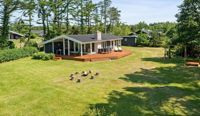 Amazing home in Ebeltoft with sauna