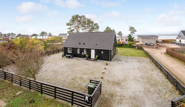 Amazing home in Ebeltoft with WiFi