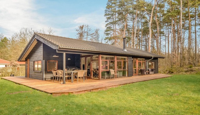 Amazing home in Ebeltoft with sauna