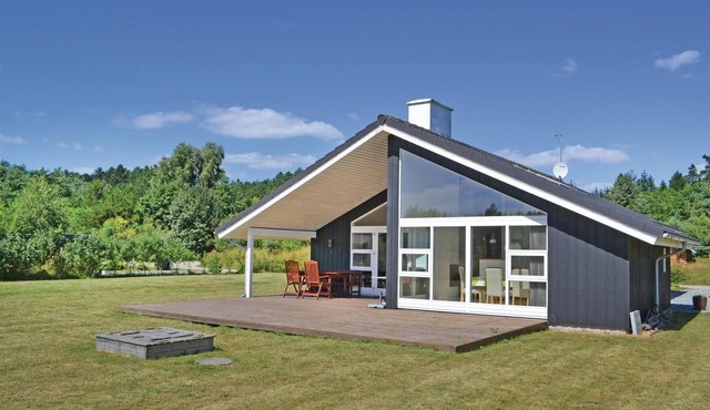 Amazing home in Ebeltoft with sauna