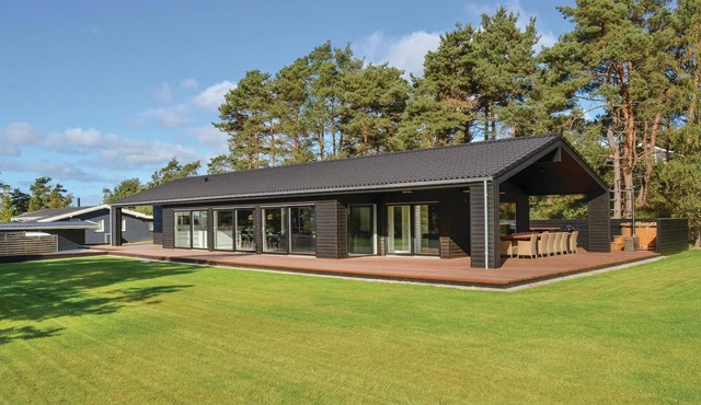 Amazing home in Ebeltoft with sauna
