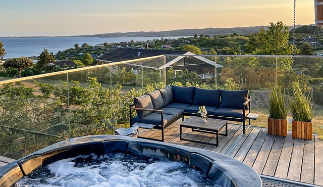 Amazing home in Ebeltoft with sauna