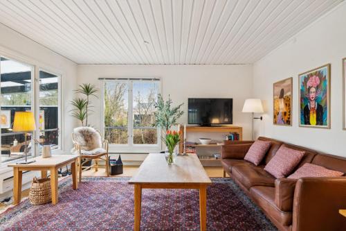 Amazing Home In Ebeltoft With 3 Bedrooms, Sauna And Internet