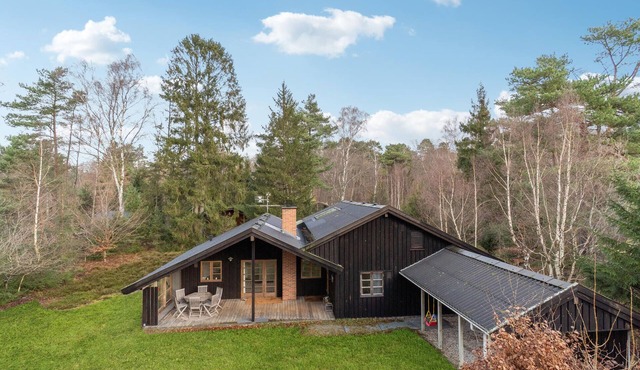 Amazing home in Frederiksværk with WiFi