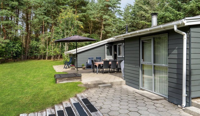 Amazing home in Farsø with sauna