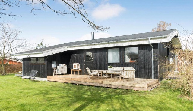 Amazing Home In Fejø With Wifi