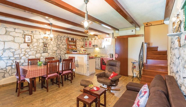Amazing home in Gornji Tucepi