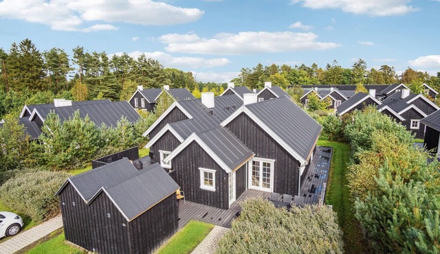 Amazing home in Gjern with kitchen