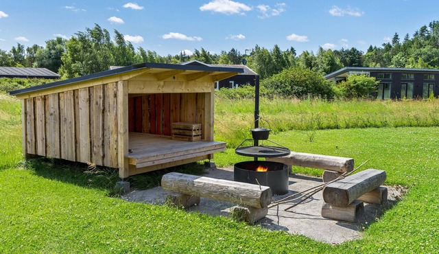 Amazing home in Glesborg with sauna