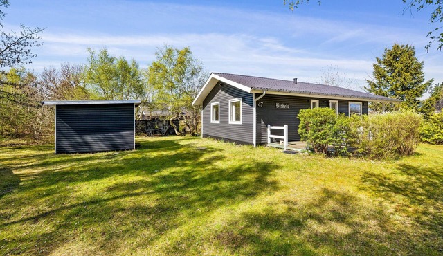 Amazing home in Glesborg with WiFi