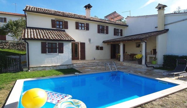 Amazing home in Gologorica