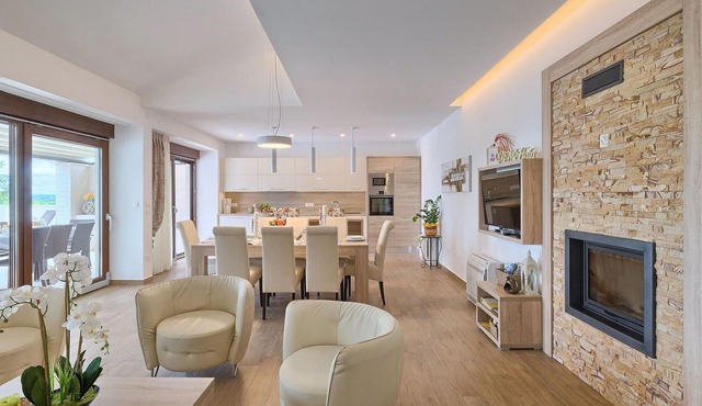 Amazing home in Gracisce