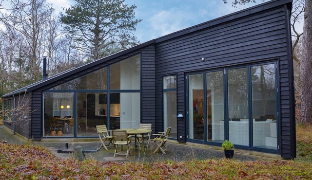Amazing home in Græsted with kitchen