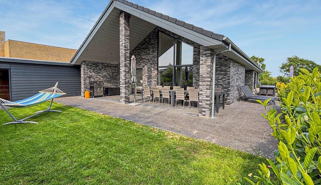 Amazing home in Grenaa with WiFi