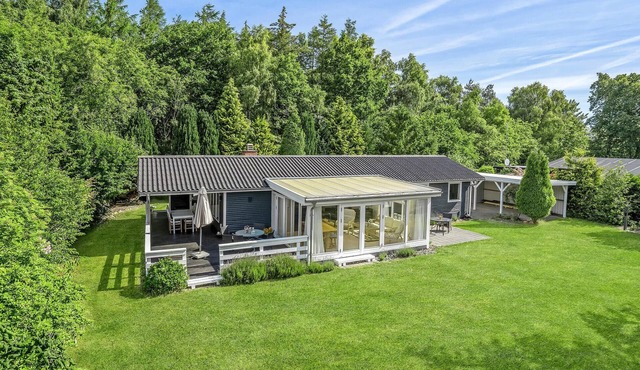 Amazing home in Grenaa with WiFi