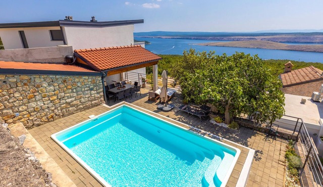 Amazing home in Grmani