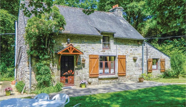 Amazing Home In Guern With Wifi