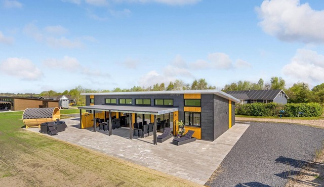 Amazing home in Hadsund with sauna