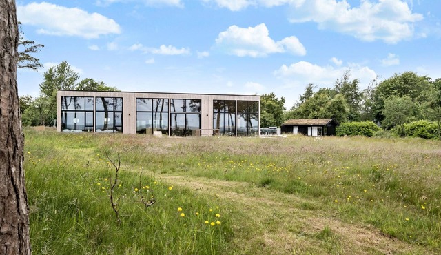 Amazing home in Hadsund with kitchen