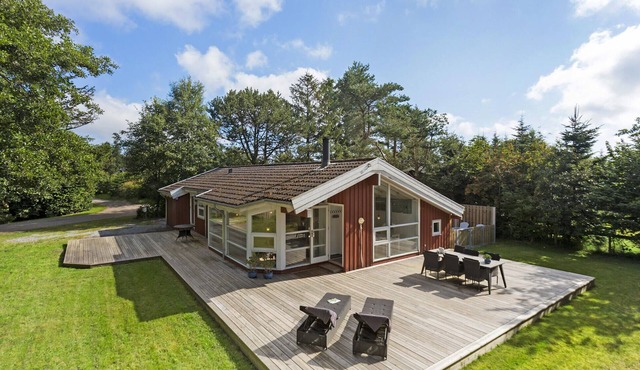 Amazing home in Hals with sauna