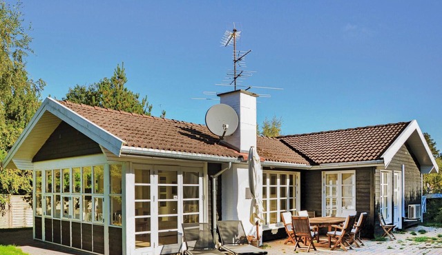 Amazing home in Hornbæk with WiFi