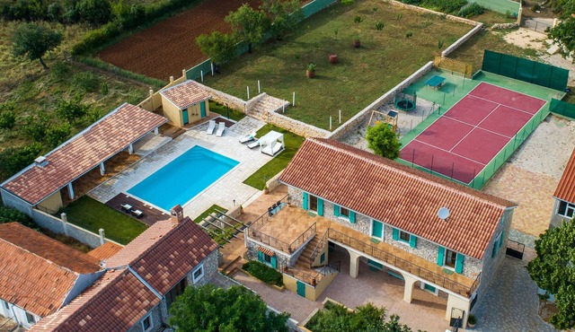 Amazing home in Gornje Rastane with sauna