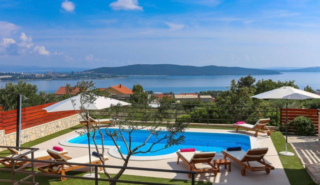 Amazing home in Kastel Sucurac