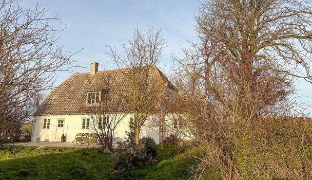 Amazing home in Humble with WiFi
