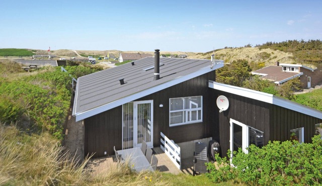 Amazing home in Hvide Sande with sauna