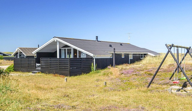 Amazing home in Hvide Sande with sauna