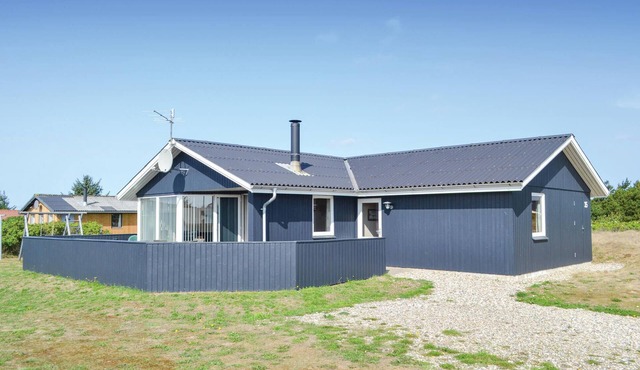 Amazing home in Hvide Sande with sauna