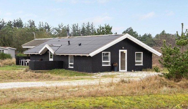 Amazing home in Hvide Sande with sauna